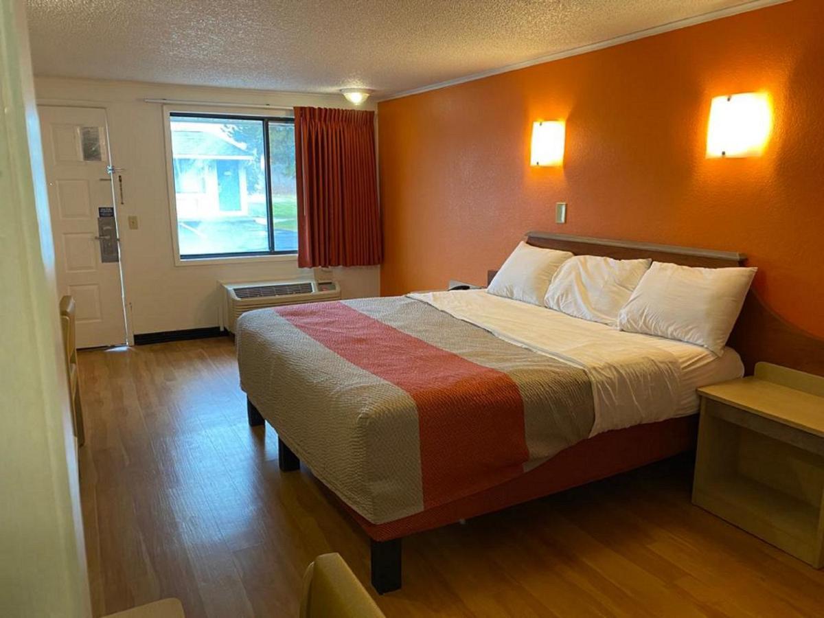Fairbridge Inn Express London Ngoại thất bức ảnh