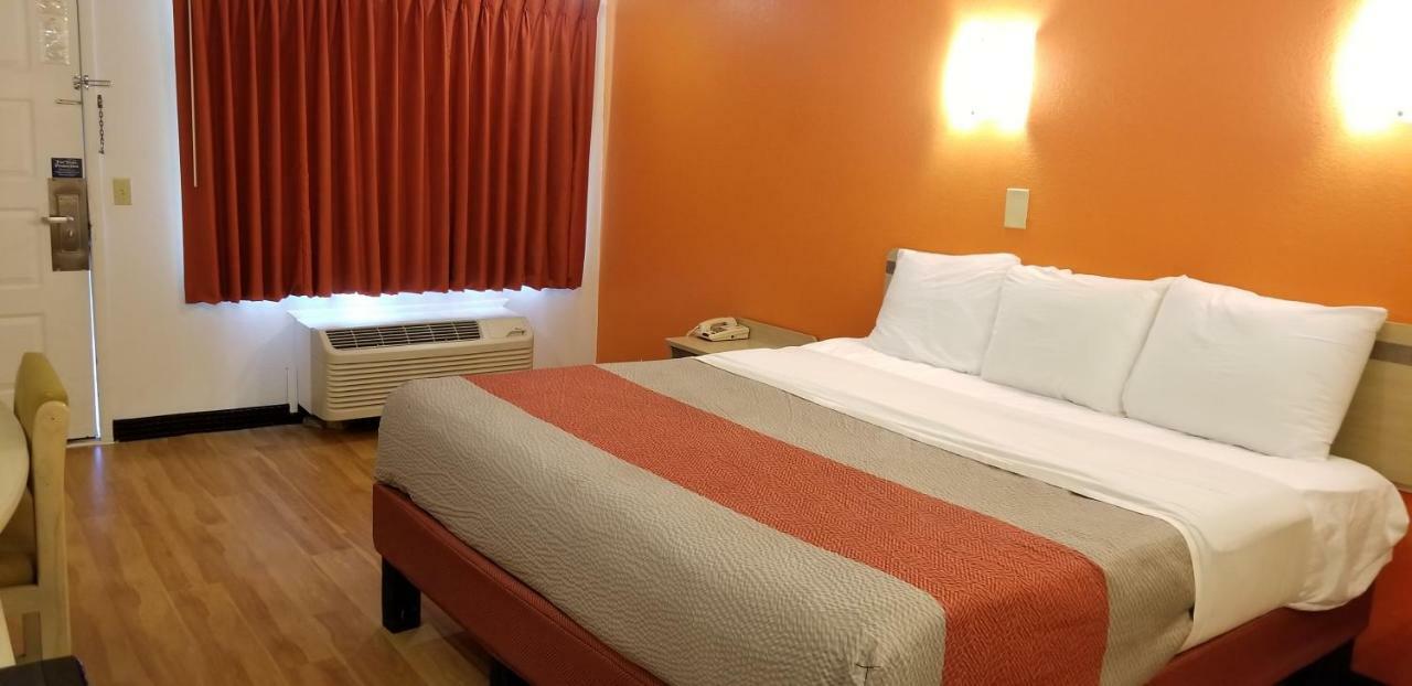 Fairbridge Inn Express London Ngoại thất bức ảnh