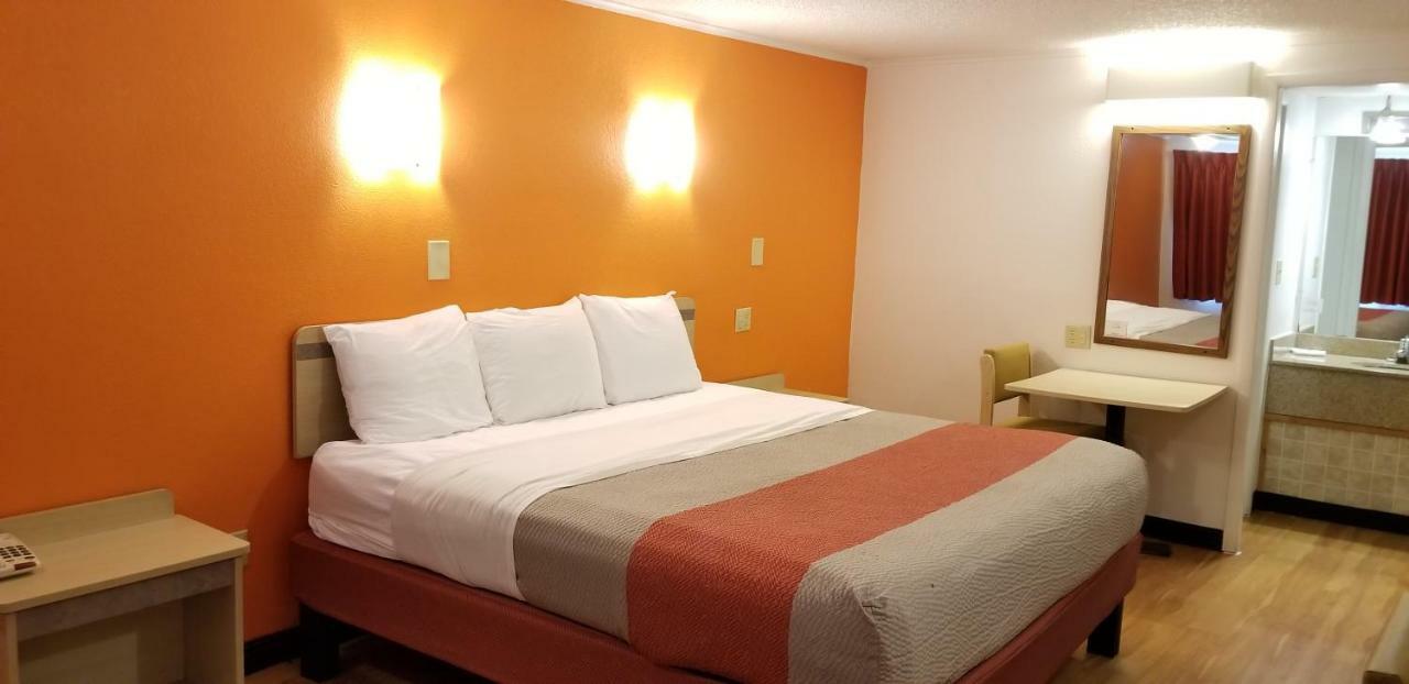 Fairbridge Inn Express London Ngoại thất bức ảnh